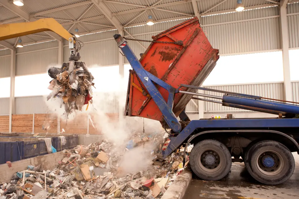 Truck dumps waste to the incinerator